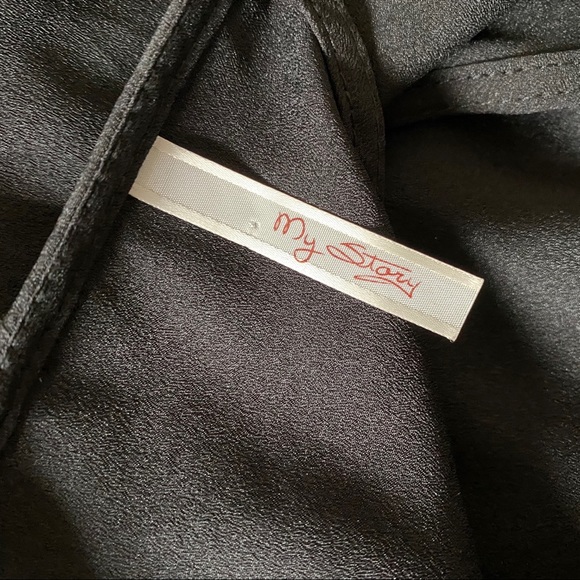 My Story Open Back Romper - Picture 7 of 7